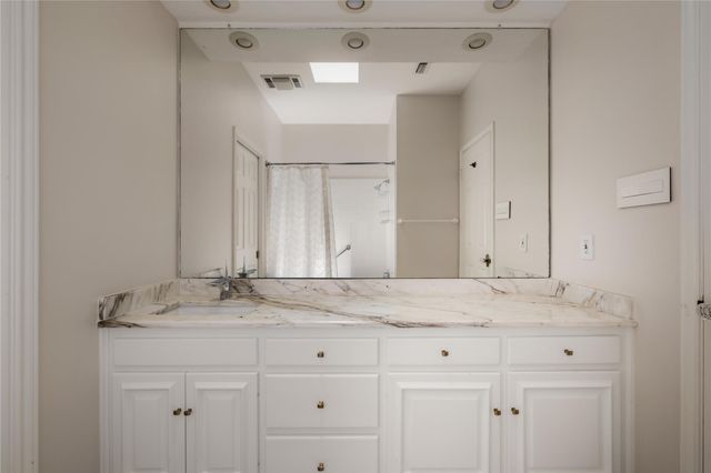 4822 Twin Valley DR, Austin, TX 78731