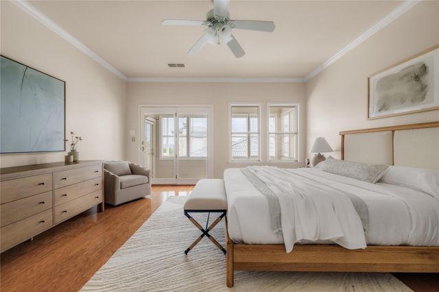 4822 Twin Valley DR, Austin, TX 78731