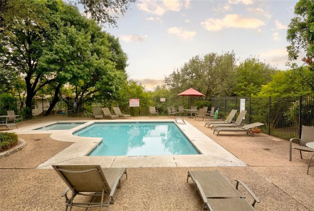 4822 Twin Valley DR, Austin, TX 78731