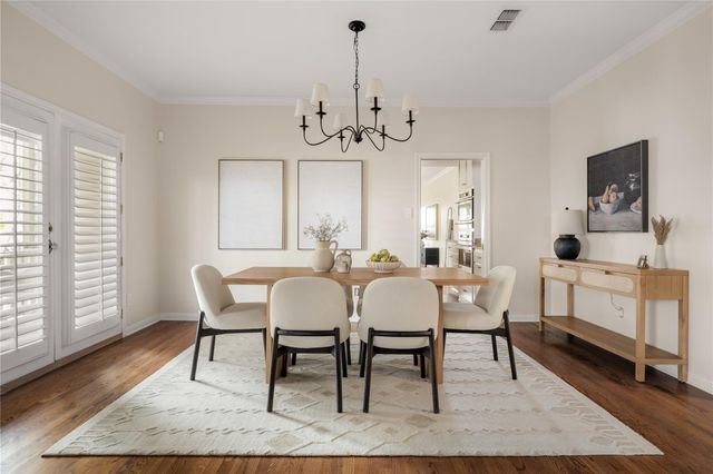 4822 Twin Valley DR, Austin, TX 78731