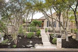 4822 Twin Valley DR, Austin, TX 78731