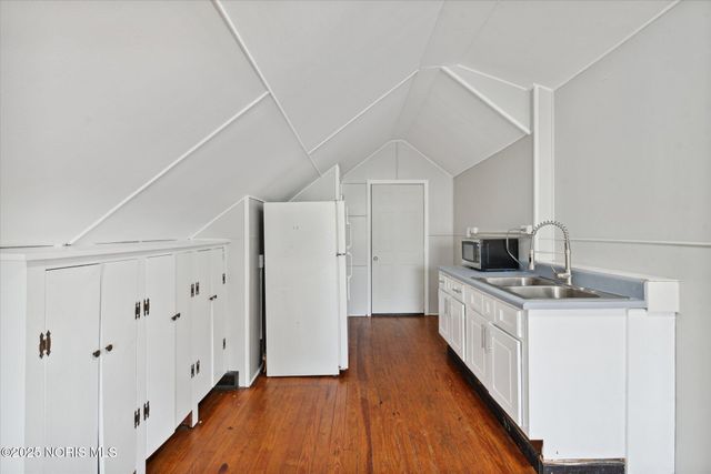 2140 Wyndhurst Road, Toledo, OH 43607