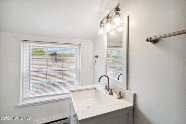 2140 Wyndhurst Road, Toledo, OH 43607