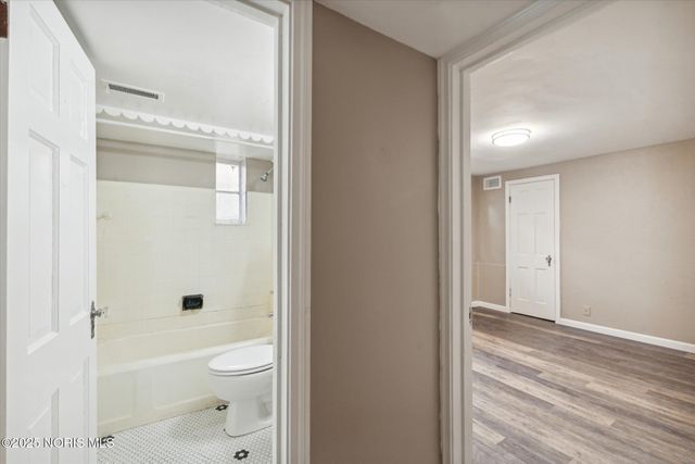 2140 Wyndhurst Road, Toledo, OH 43607