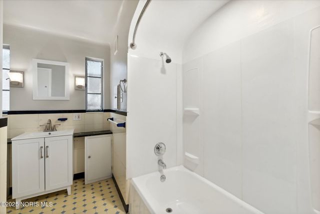 2140 Wyndhurst Road, Toledo, OH 43607