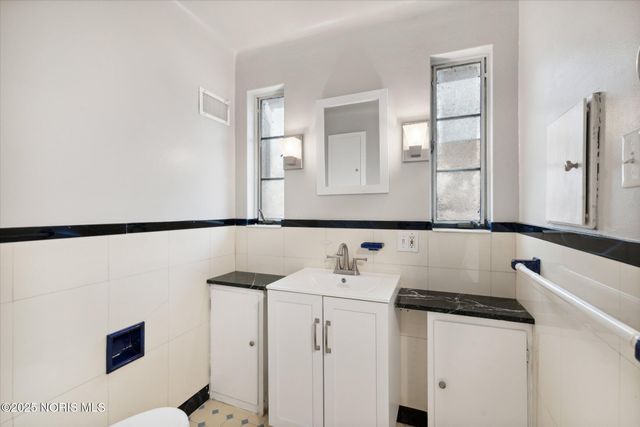 2140 Wyndhurst Road, Toledo, OH 43607