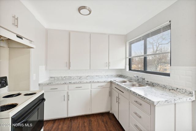 2140 Wyndhurst Road, Toledo, OH 43607