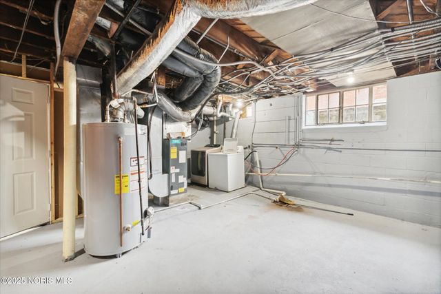 2140 Wyndhurst Road, Toledo, OH 43607