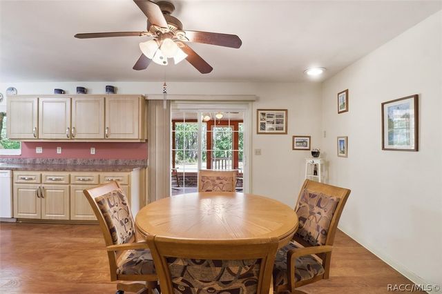 8215 E Floral Park Drive, Floral City, FL 34436