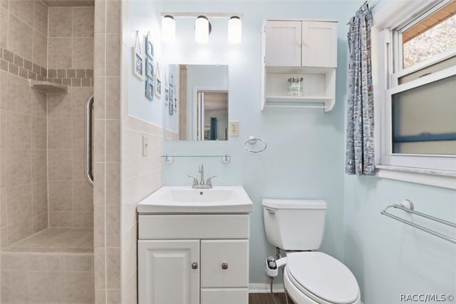 8215 E Floral Park Drive, Floral City, FL 34436