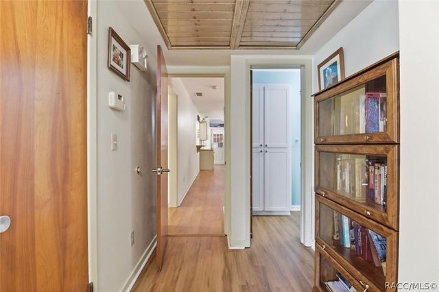 8215 E Floral Park Drive, Floral City, FL 34436