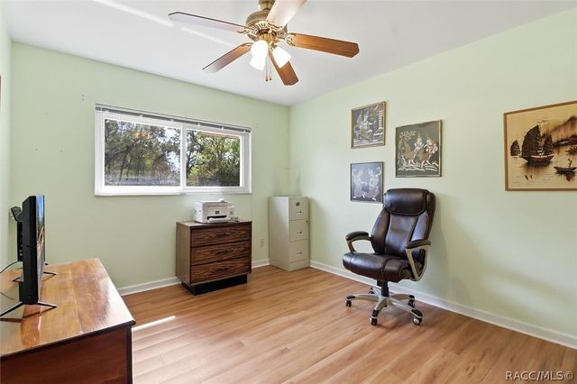 8215 E Floral Park Drive, Floral City, FL 34436