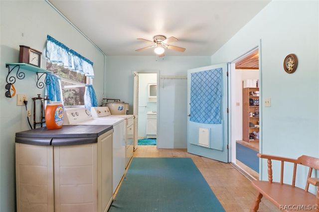 8215 E Floral Park Drive, Floral City, FL 34436