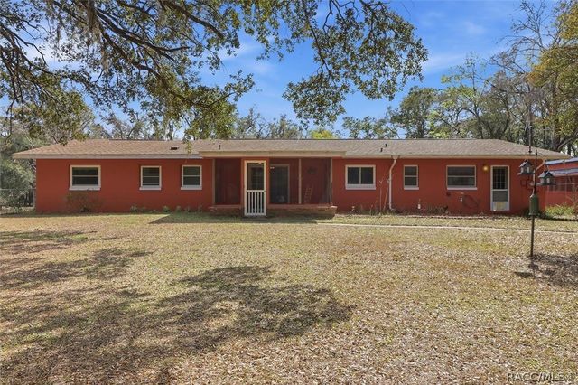 8215 E Floral Park Drive, Floral City, FL 34436