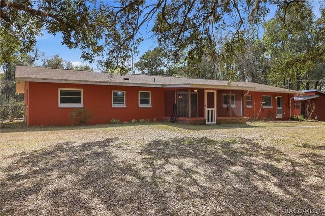 8215 E Floral Park Drive, Floral City, FL 34436