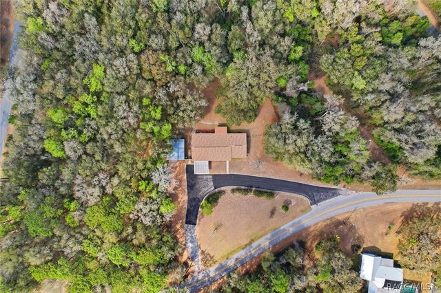 8215 E Floral Park Drive, Floral City, FL 34436