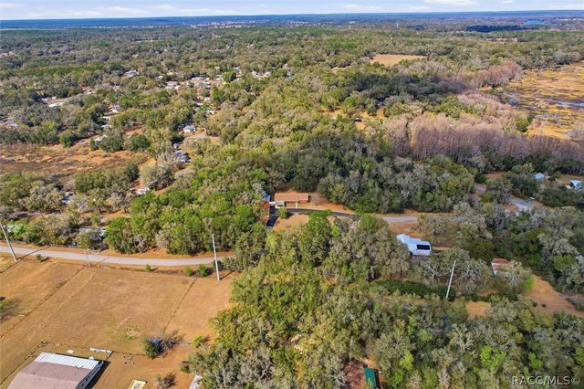 8215 E Floral Park Drive, Floral City, FL 34436