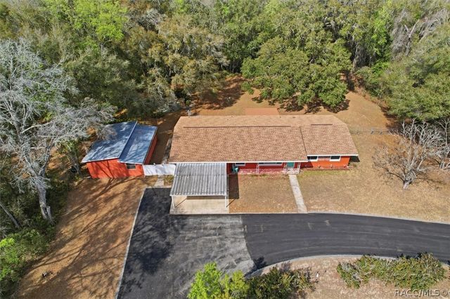 8215 E Floral Park Drive, Floral City, FL 34436