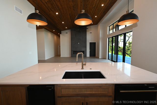 01 Sunset Lane, Vian, OK 74962