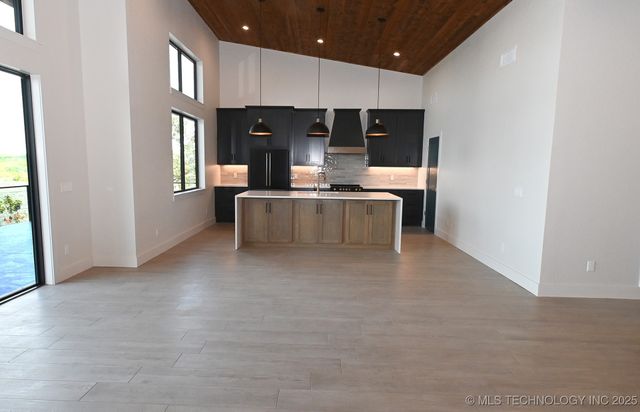 01 Sunset Lane, Vian, OK 74962