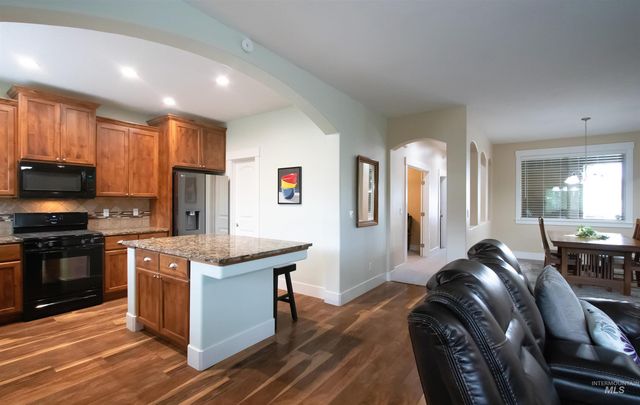 1003 Overland Trail St, Middleton, ID 83644