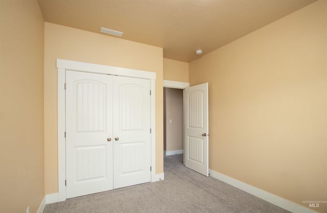 1003 Overland Trail St, Middleton, ID 83644