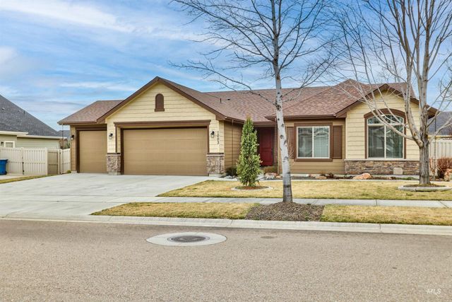 1003 Overland Trail St, Middleton, ID 83644