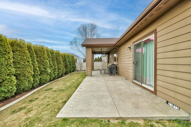 1003 Overland Trail St, Middleton, ID 83644