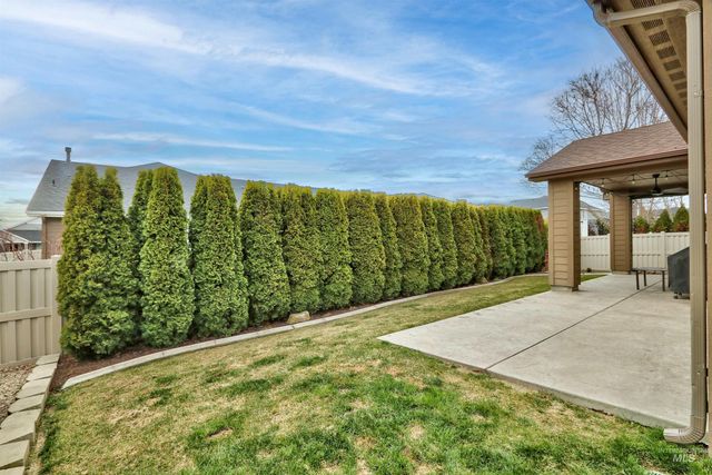 1003 Overland Trail St, Middleton, ID 83644