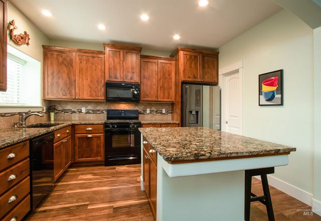 1003 Overland Trail St, Middleton, ID 83644