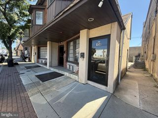 15 W 10TH ST #B, Marcus Hook, PA 19061