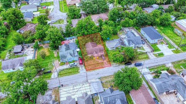 4305 Castor Street, Houston, TX 77022