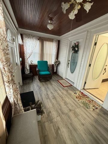 29 Brown 1, Methuen, MA 01844