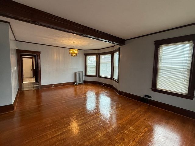 29 Brown 1, Methuen, MA 01844