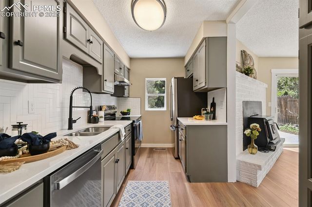 79 W Old Broadmoor Road, Colorado Springs, CO 80906