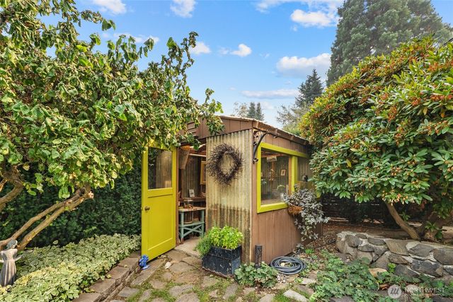 9 N Elliott Avenue, Wenatchee, WA 98801