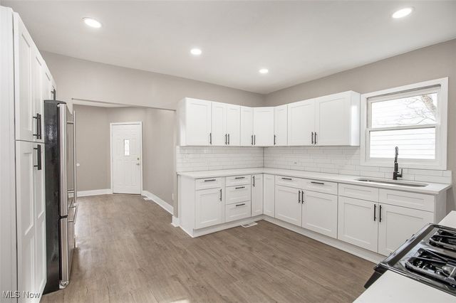 144 19th Street NW, Barberton, OH 44203