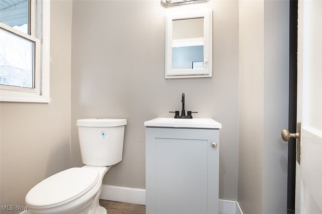 144 19th Street NW, Barberton, OH 44203