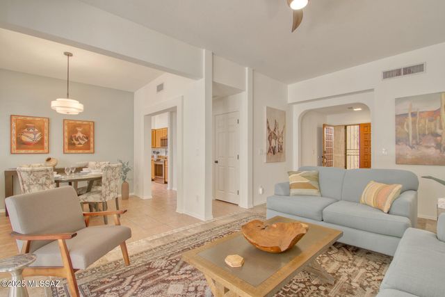 1223 Cam Diestro, Oro Valley, AZ 85704