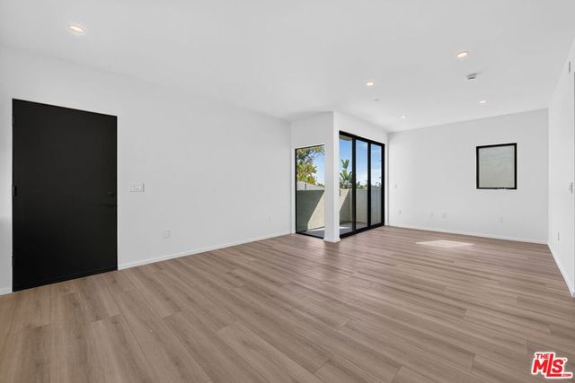1853 12th Street D, Santa Monica, CA 90404