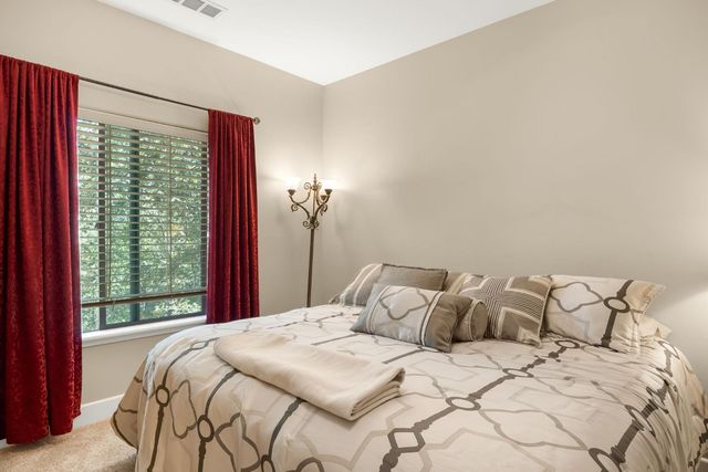 6225 Green Ridge Dr, Foresthill, CA 95631