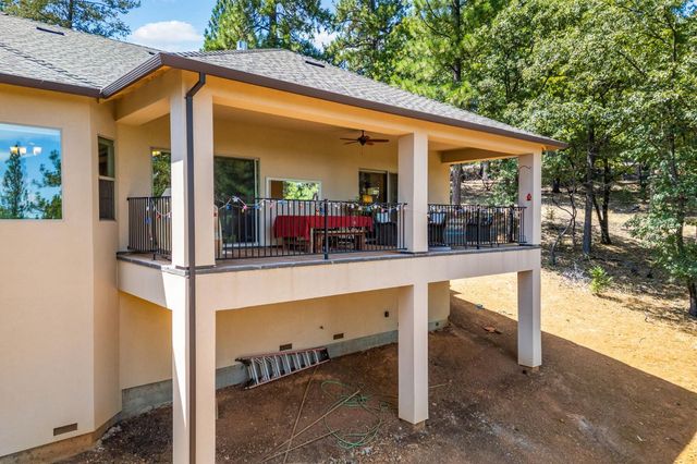 6225 Green Ridge Dr, Foresthill, CA 95631