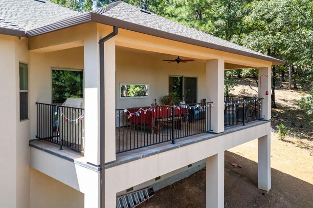 6225 Green Ridge Dr, Foresthill, CA 95631