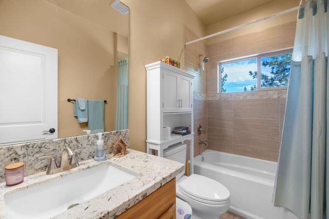 6225 Green Ridge Dr, Foresthill, CA 95631