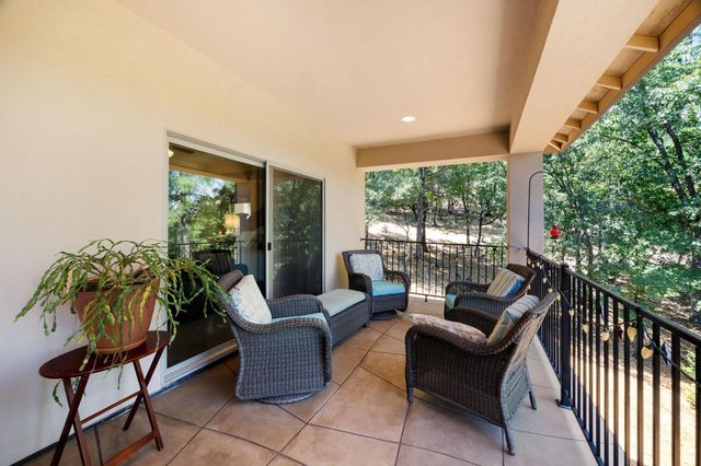 6225 Green Ridge Dr, Foresthill, CA 95631