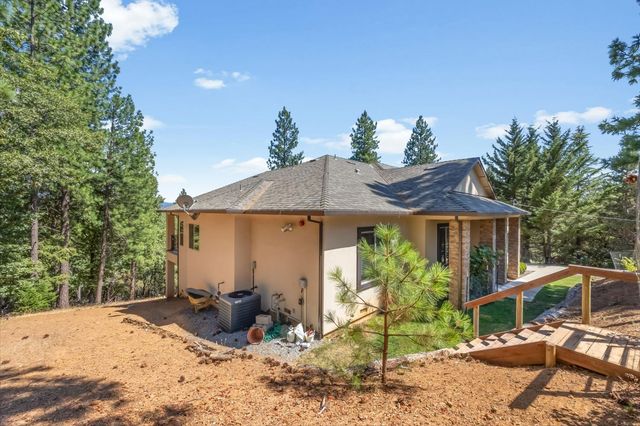 6225 Green Ridge Dr, Foresthill, CA 95631