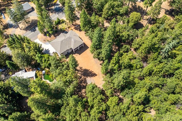 6225 Green Ridge Dr, Foresthill, CA 95631