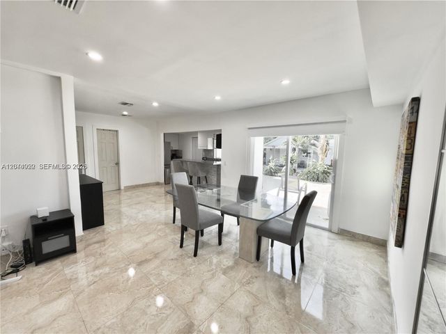 947 NE 149th St, Miami, FL 33161