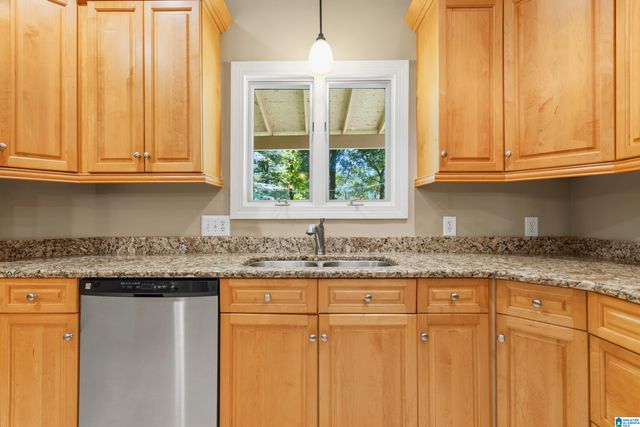 5661 EASTERN VALLEY ROAD, Mccalla, AL 35111