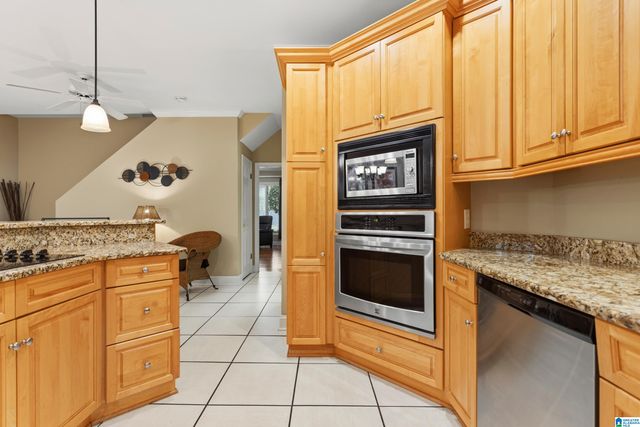 5661 EASTERN VALLEY ROAD, Mccalla, AL 35111